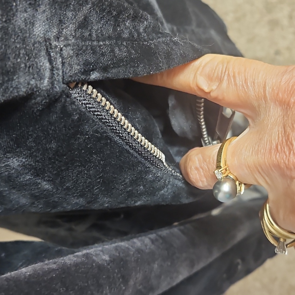 Free Peopke Black Velvet Jacket - Picture 4 of 14